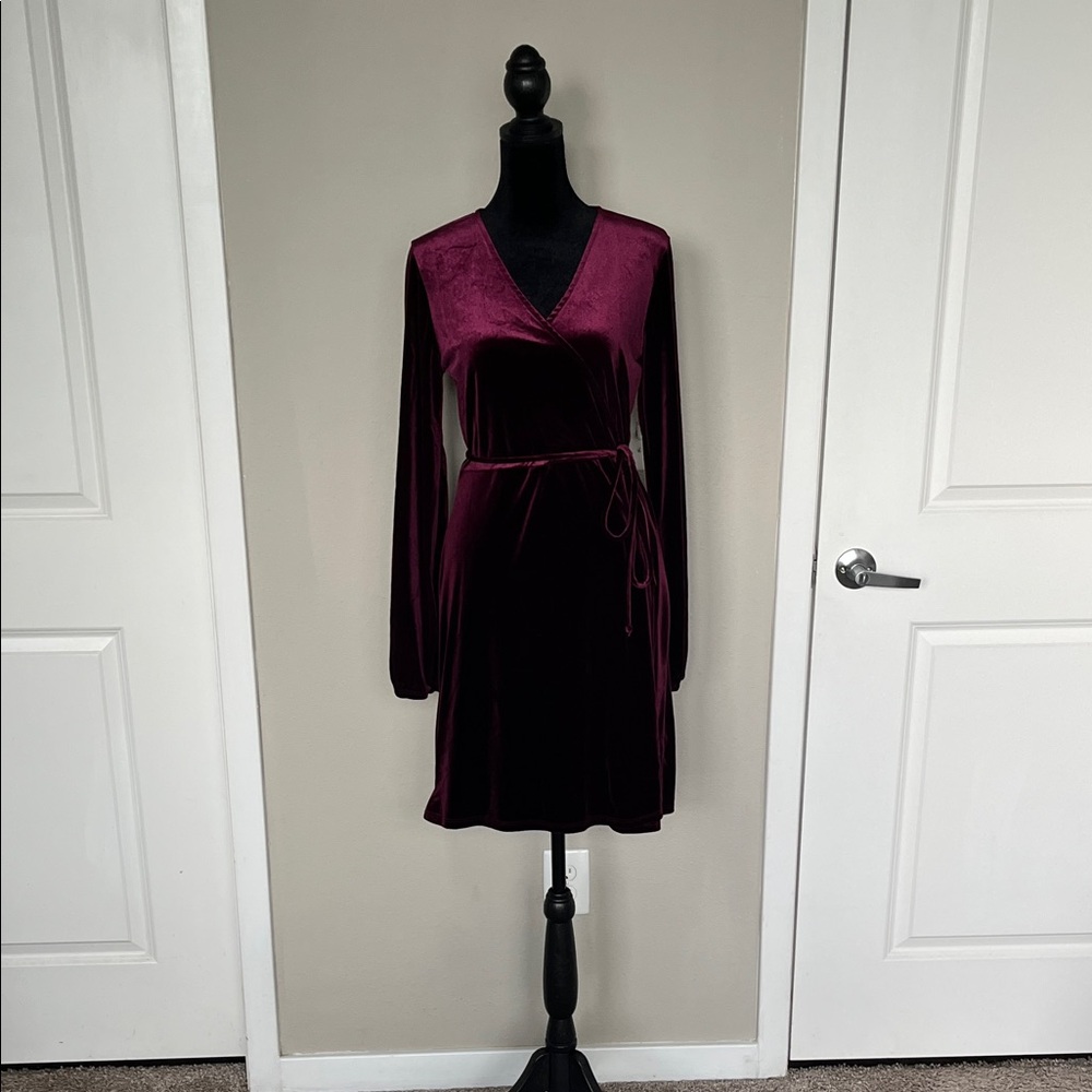 Ginger G Long Sleeve Velvet Dress in Deep Burgundy